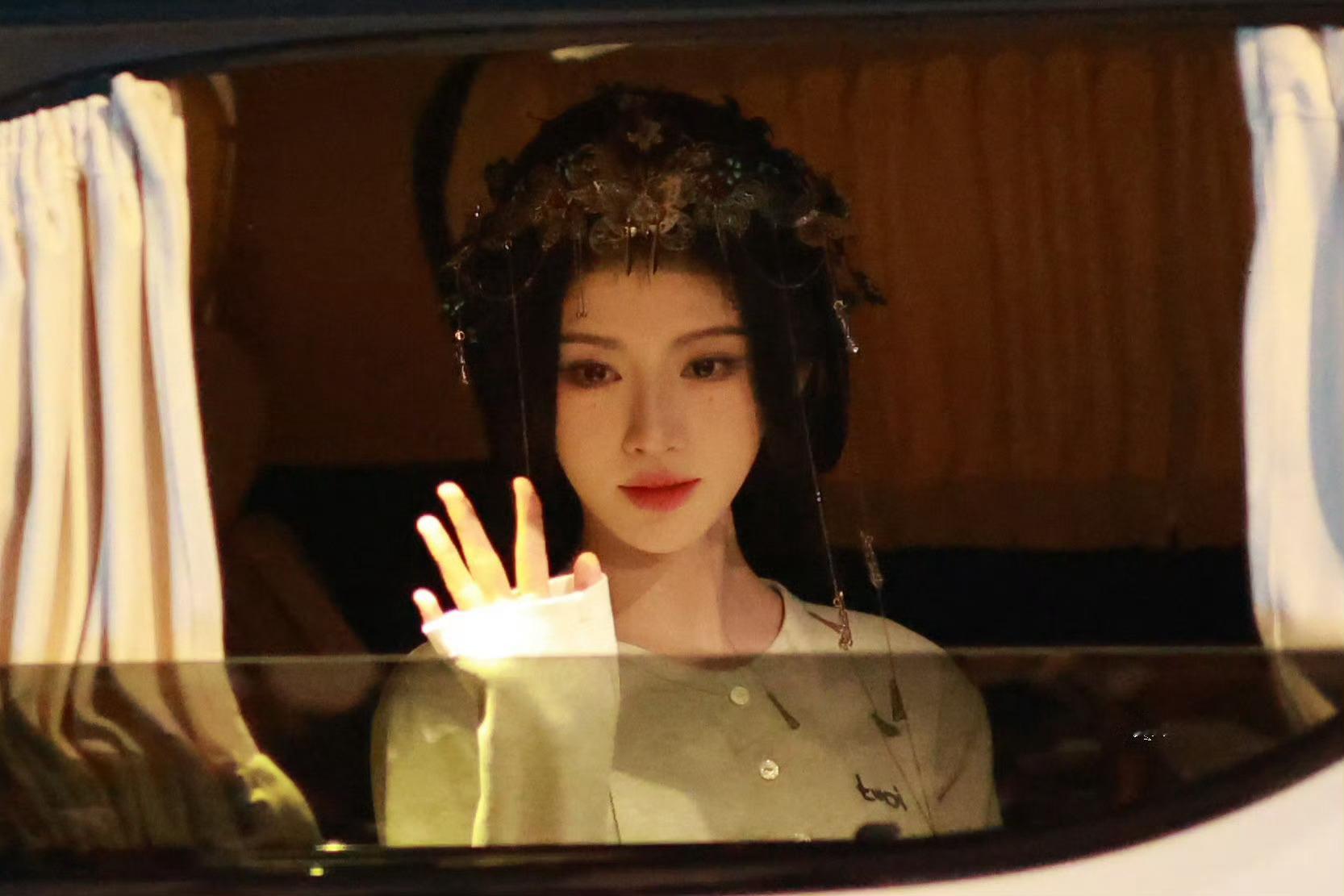 🍊💙鞠婧祎苏绿夏 🍊💙鞠婧祎  ♡ ⑅ +.追星 一种无解的爱.+ ⑅ 
