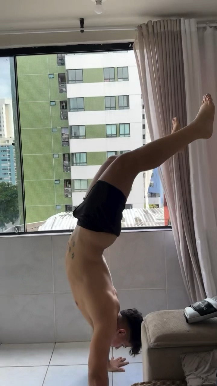 笑死，如果是我直接去从窗户掉下去了😂 ​​​