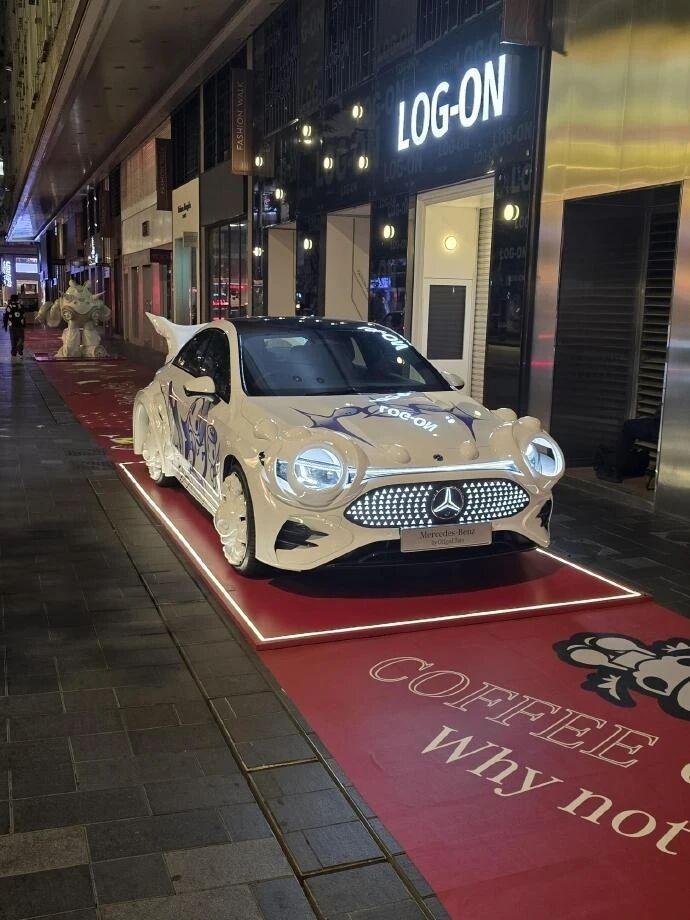 有性格、有品味、有态度：暴殄天物它是不是仗着自己是奔驰，就敢模仿光冈大蛇？
这个