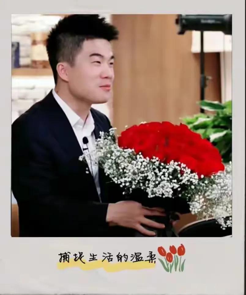《静水流深•牧野千里》

相顾而笑暖评区，

顺理成章连续剧。

天生丽质人如菊