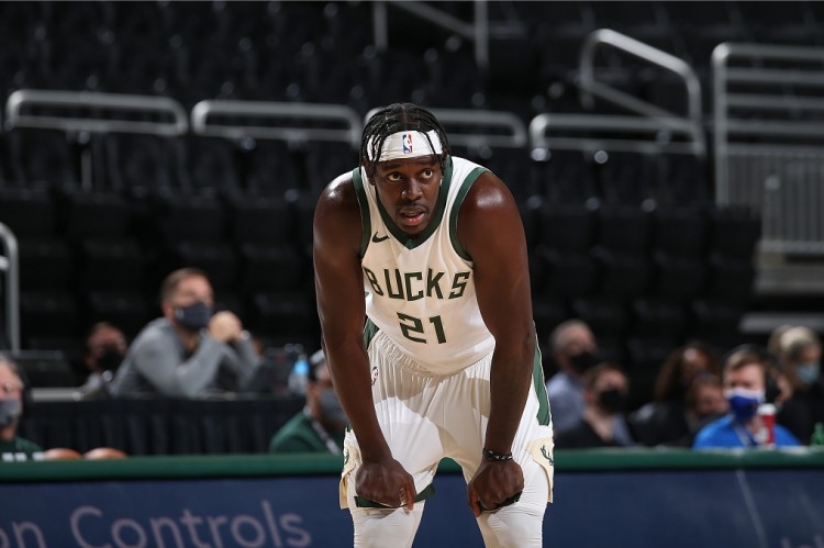 詹宁斯：雄鹿送走霍勒迪是搬石头砸脚 那是一切问题的起源