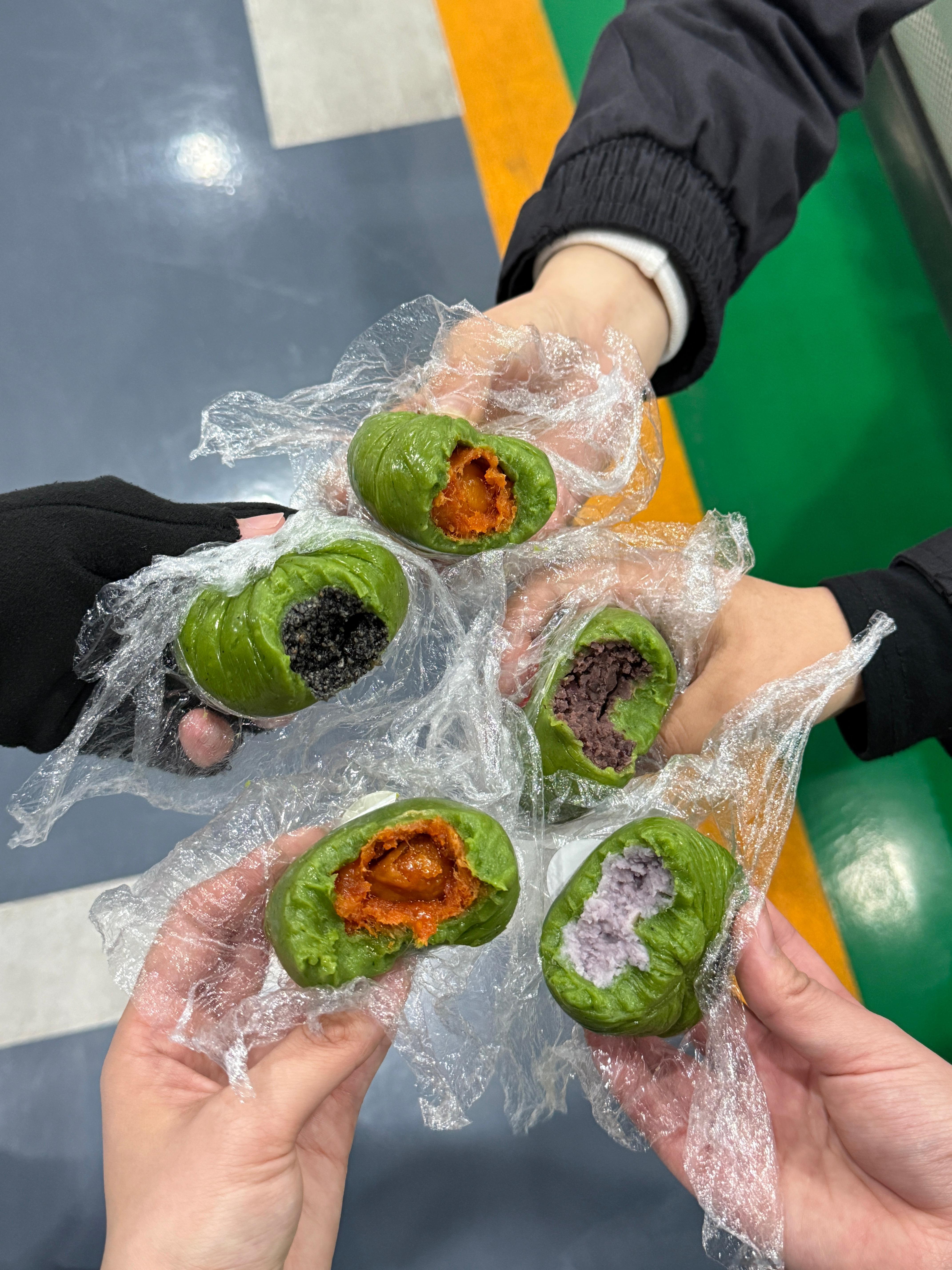 四季初始，只此青绿咬一口清香的艾草青团扑面而来的春天的味道📍米小月青团子·市中