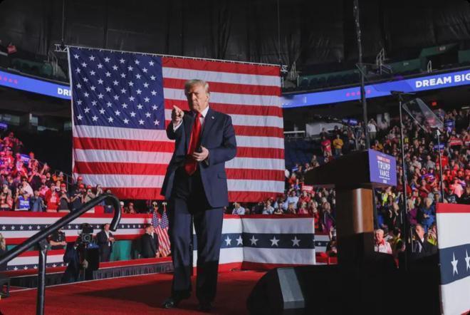 果然被我猜中了！美国总统宣布：
当地时间1月25日，美国特朗普政府宣布将向美国稀