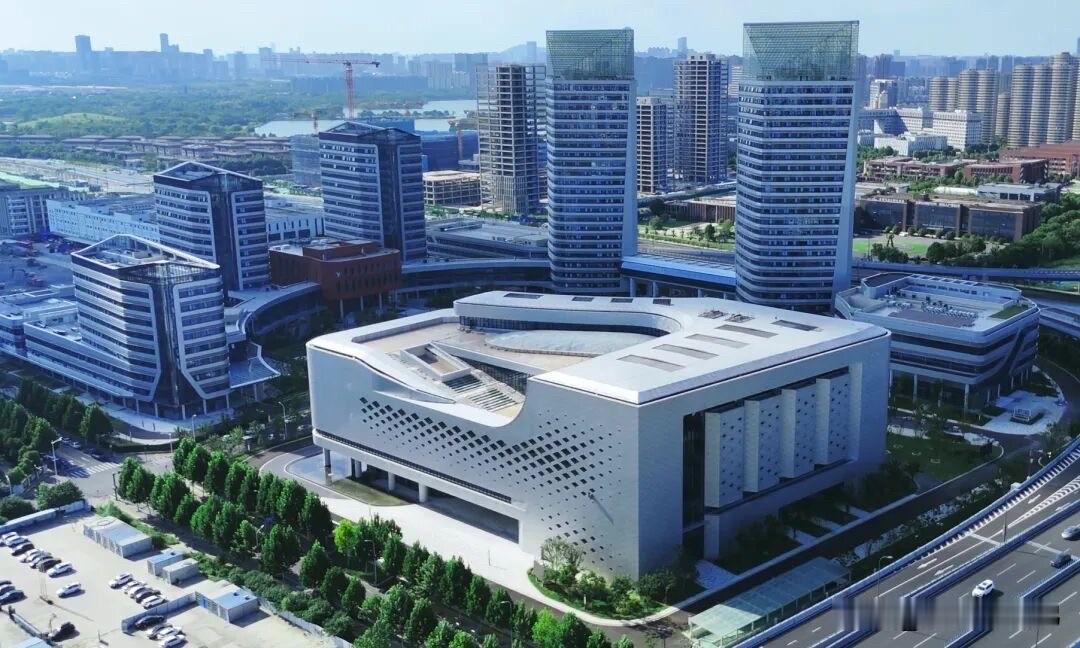 3.5万㎡超大空间藏满惊喜！能沉浸式体验翻车“事故”、飞机迫降等真实场景演练，还