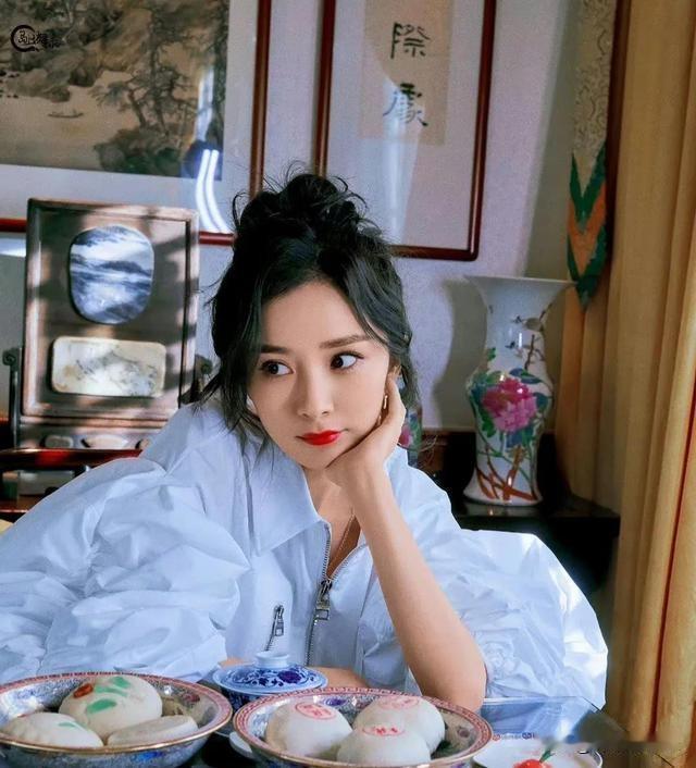 9月21日晚，影视圈迎来一则重磅喜讯——赵丽颖凭借在电视剧《风吹半夏》中饰演的许