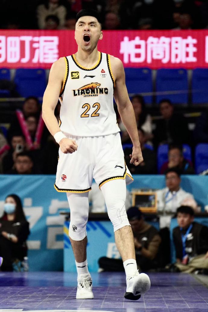 家境优渥却坚守赛场二十余载，四冠老将李晓旭，辽篮铁血内线的忠诚丰碑

在 CBA