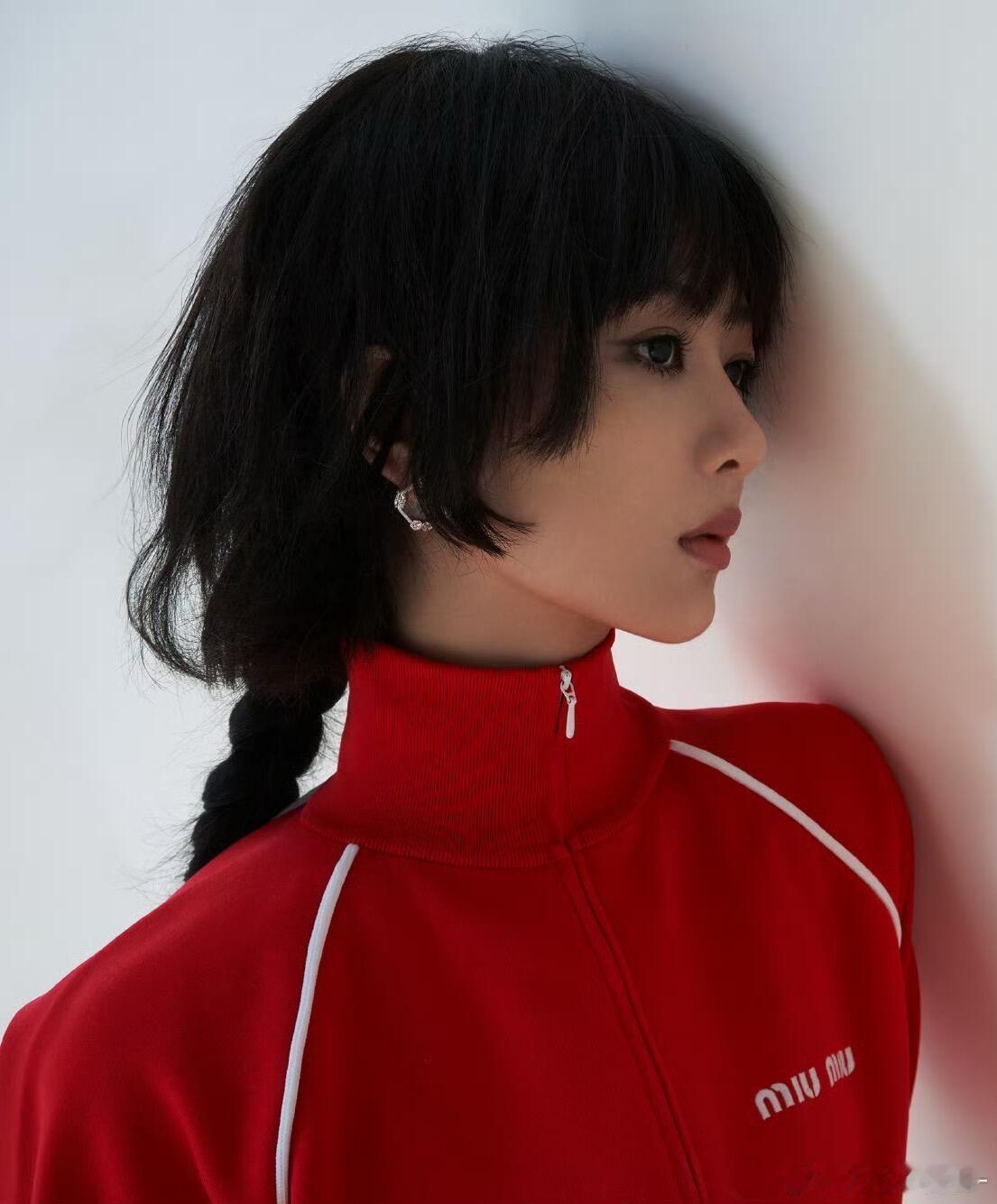 杨紫没见过的图，还是miumiu好好看✨ 