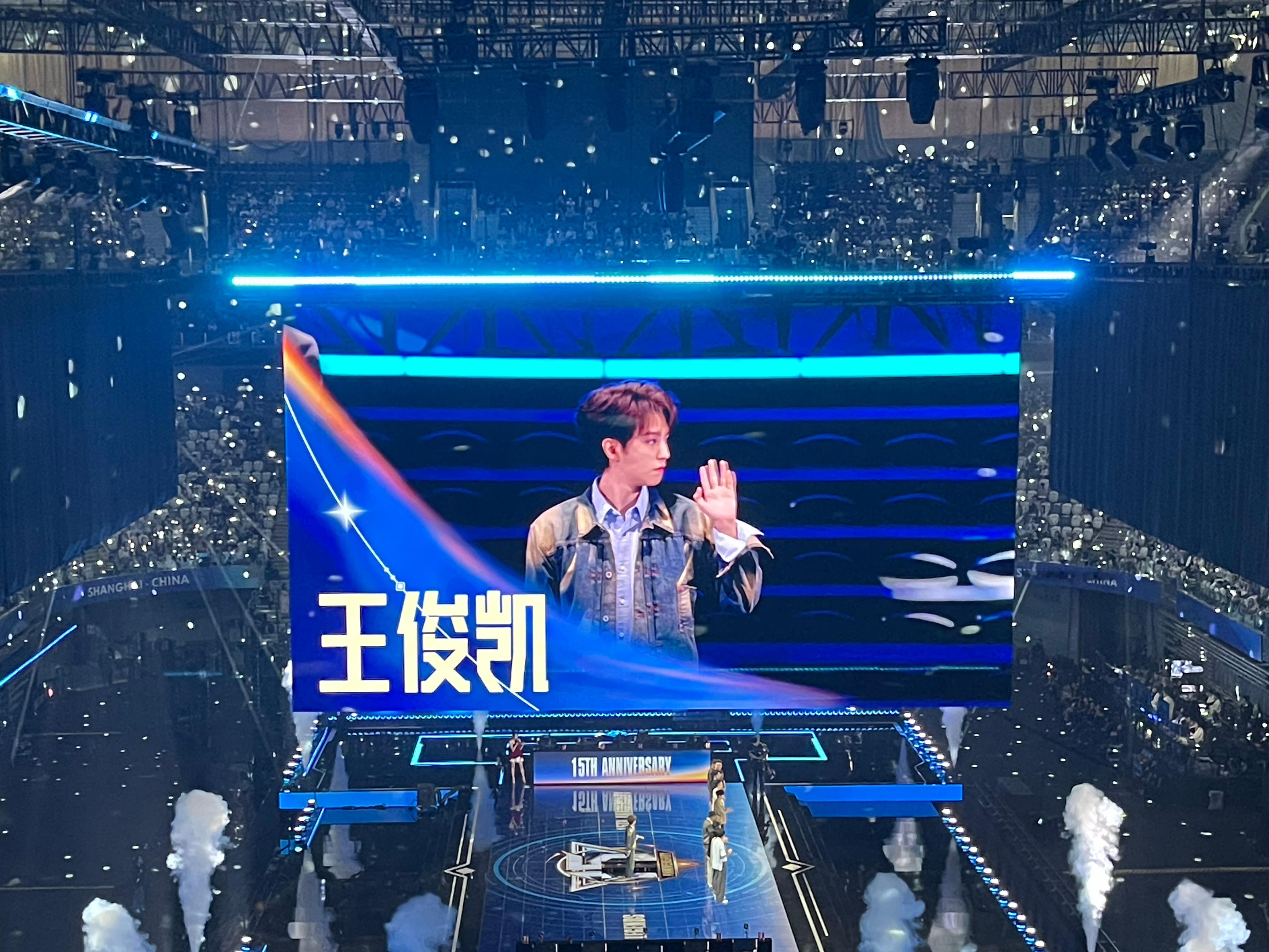 LPL总决赛狂欢周末 希望总决赛比赛可以精彩一些LOL高校联盟 ​​​