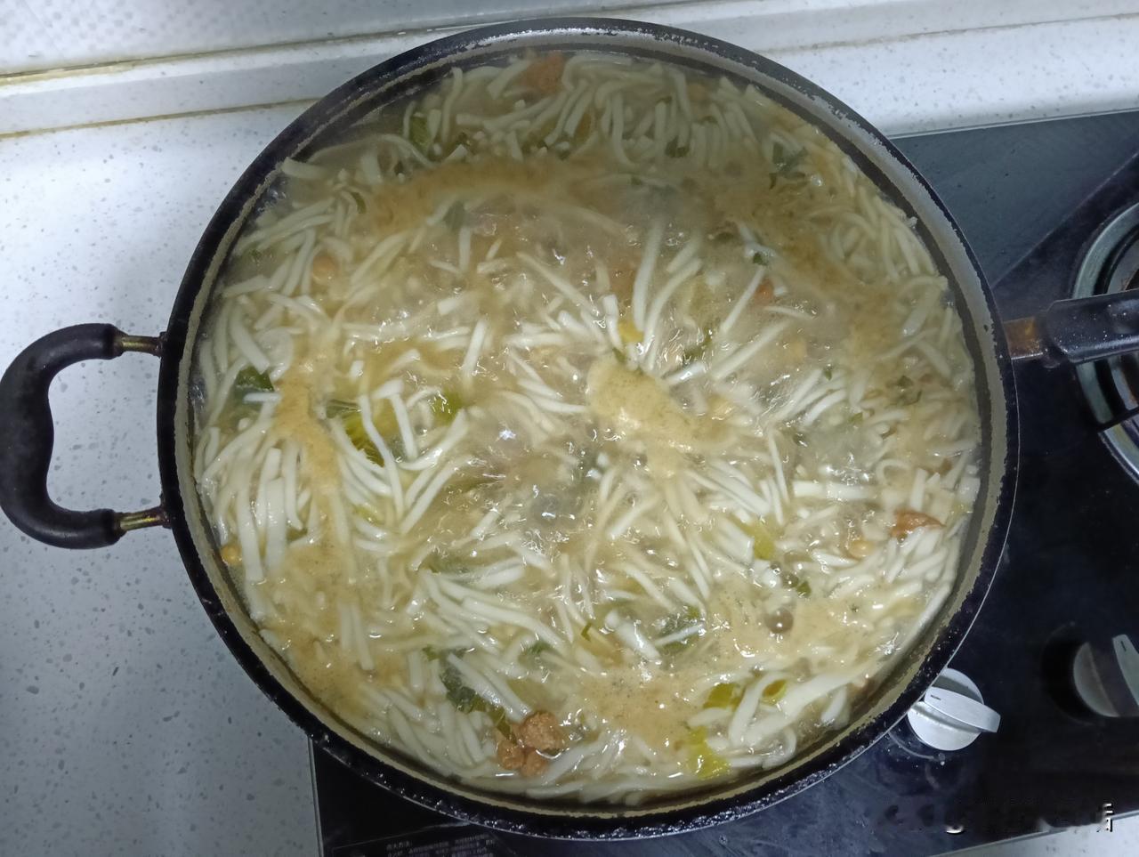 习惯了记阳历的日子，忘记了今日是传统习俗腊八节，腊八节早上要吃腊八饭的。

幸好