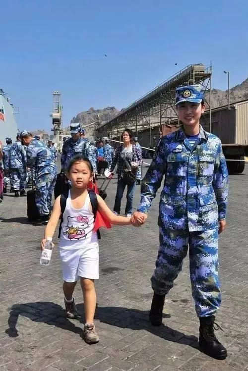 八年后，还是在人民海军的护佑中！世界上唯一能被称作人民子弟兵的军队！

记得20
