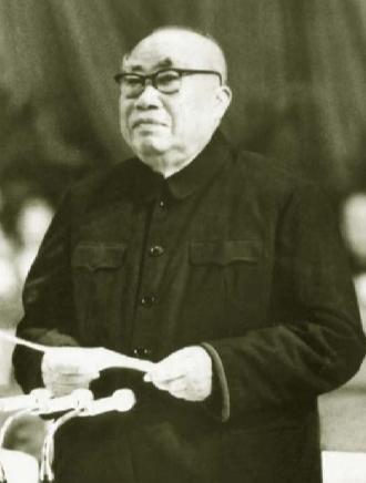 1952年，朱德刘少奇要搬进中南海，住所大小不同，他们如何选的？

新中国成立之