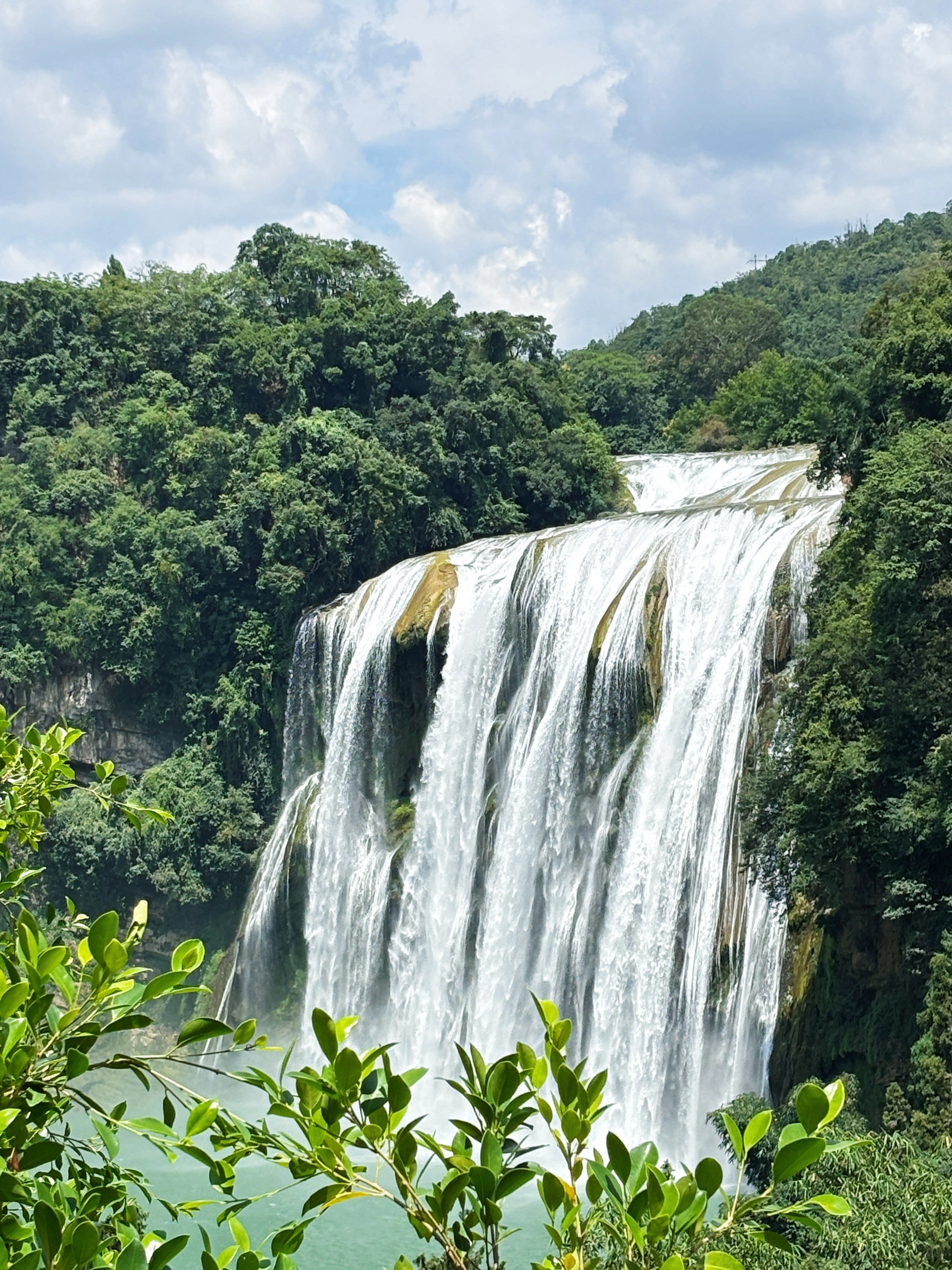 当课本照进现实总要来一次黄果树瀑布吧！ 
