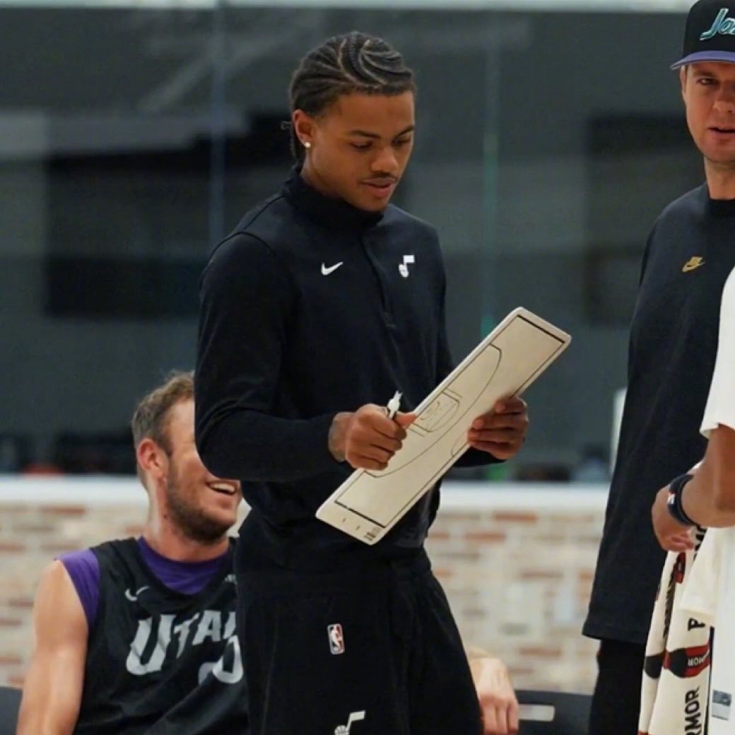 爵士的基昂特·乔治将在NBA夏季联赛里担任爵士队的助理教练了。联盟已经批了，条件