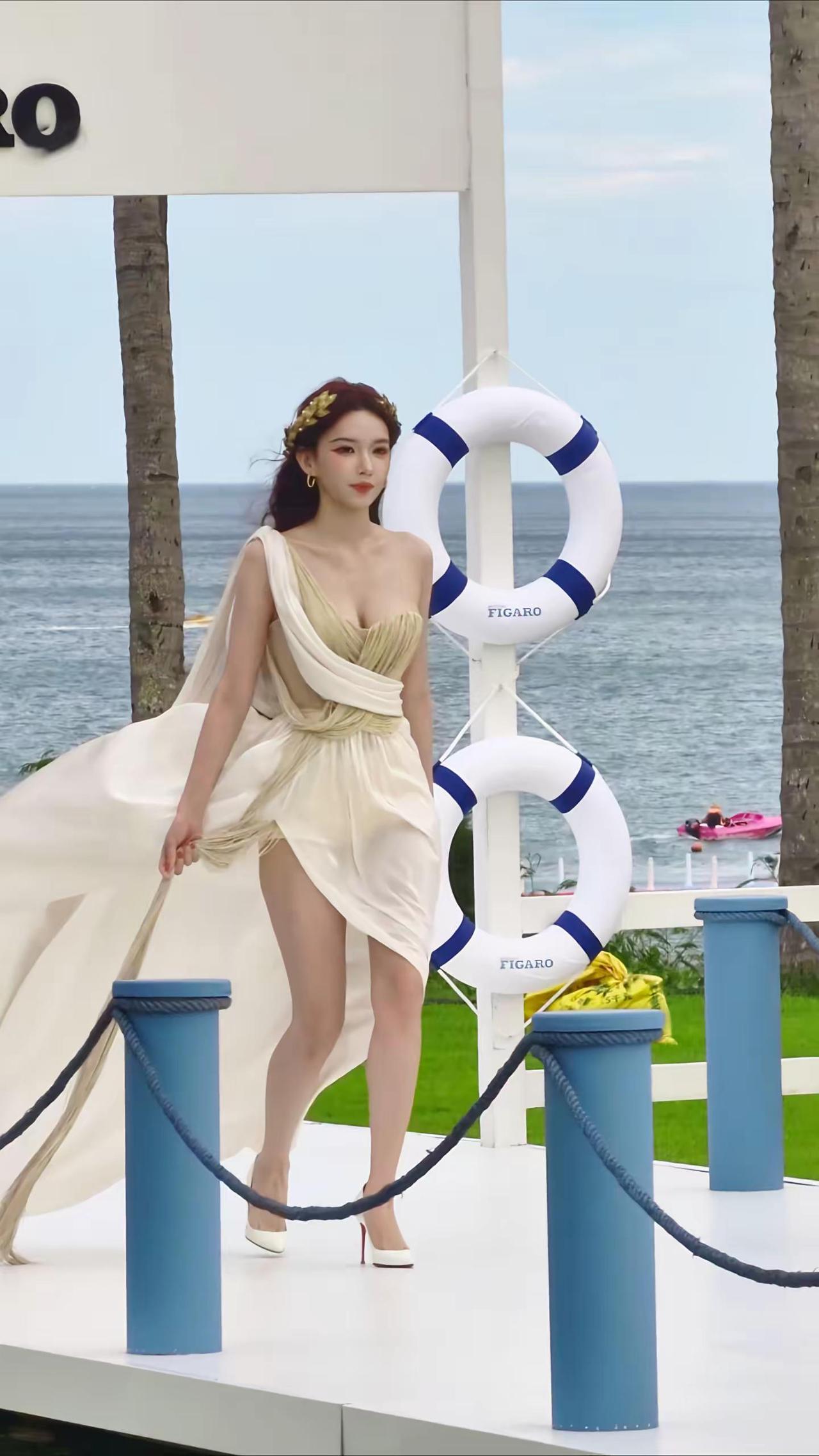 好美。程潇程潇 希腊女神