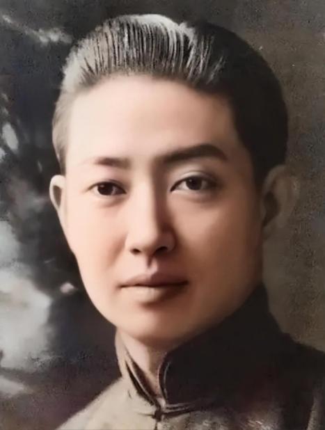 1920 年齐白石赴西安应酬，因衣着朴素遭冷落。京剧大师梅兰芳到场后，恭敬向他鞠