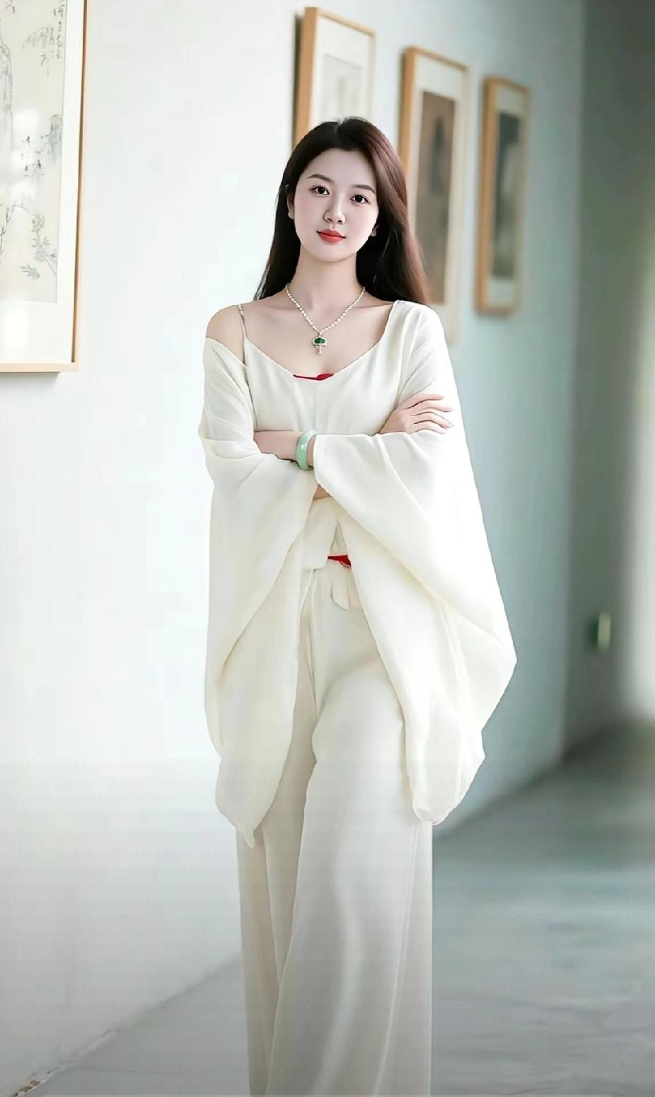 优雅白衣，气质如兰，静享时光。