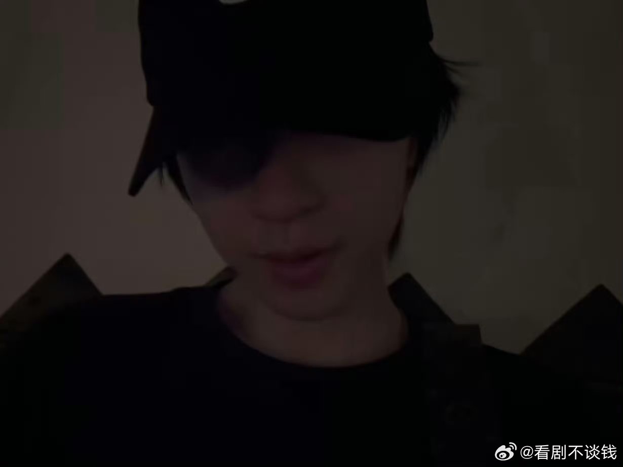 峻霖带我们看世界世界这本书，贺峻霖带着粉丝翻了一页又一页 贺峻霖悉尼超长vlog