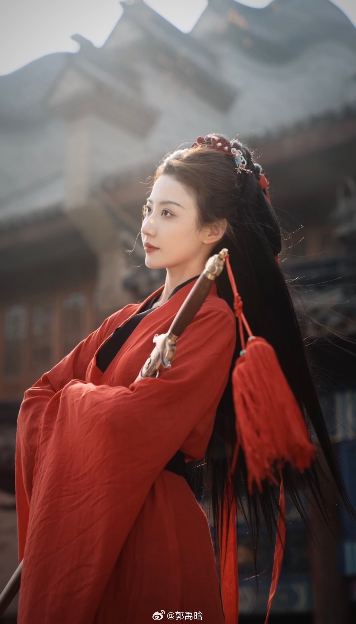 红尘来去散无痕。 ​​​