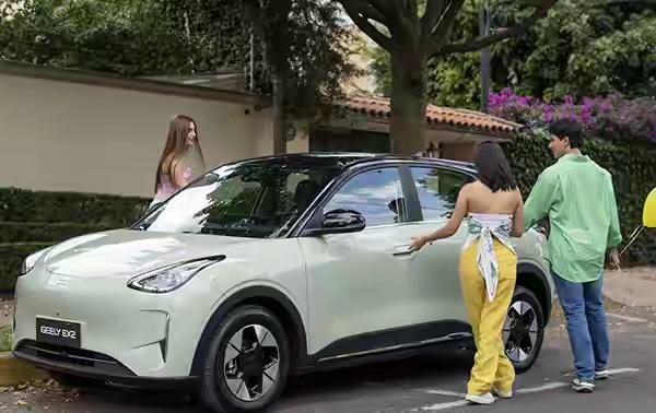 拦不住了！中国车在美墨边境卖疯，美国车企彻底睡不着了！

美国砌起层层关税高墙、