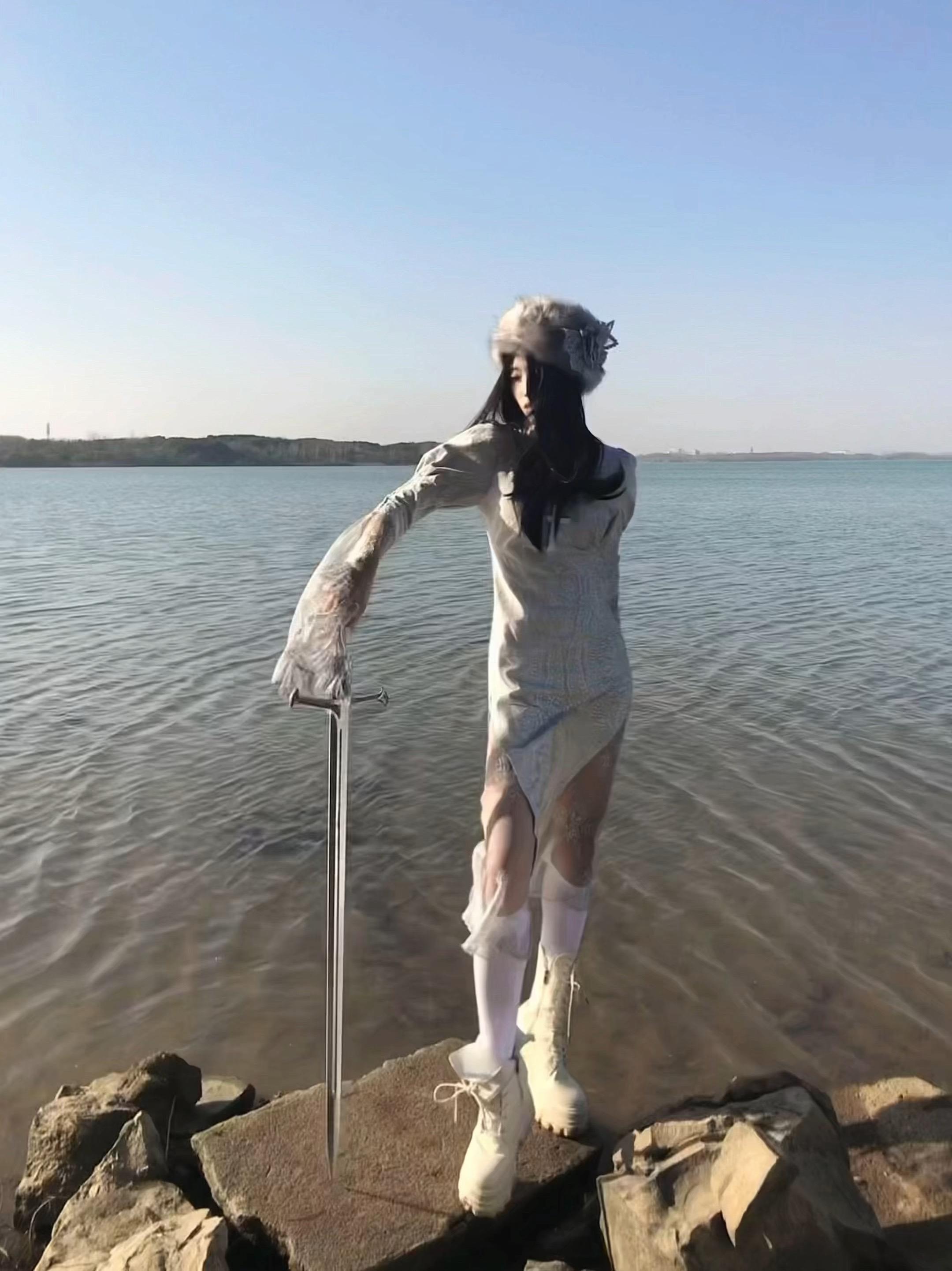 痛苦让人文思泉涌  幸福让人江郎才尽