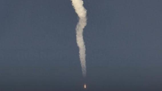 震惊！俄罗斯“联盟MS-28”载人飞船从拜科努尔发射场点火升空，带着俄美3名航天