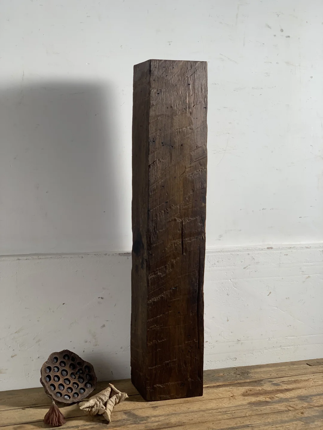老杂木方料：硬度高包浆佳，民宿极简侘寂摆件