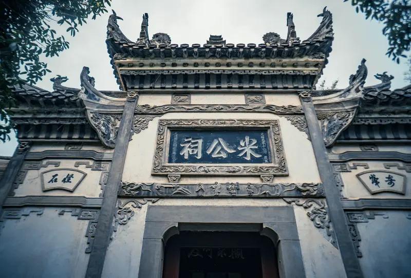 在米公祠和小北门之间开通固定摆渡船（非观光游览船，低票价），并定时在两岸码头演出