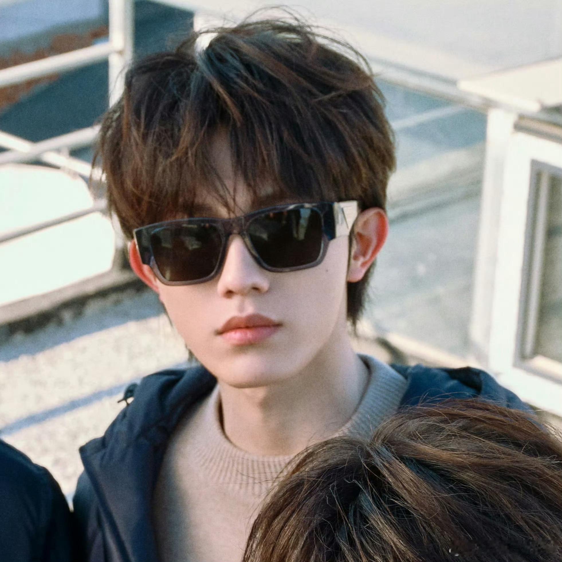 苏新皓单人照苏新皓时装周单人照 苏新皓时装周单人照 