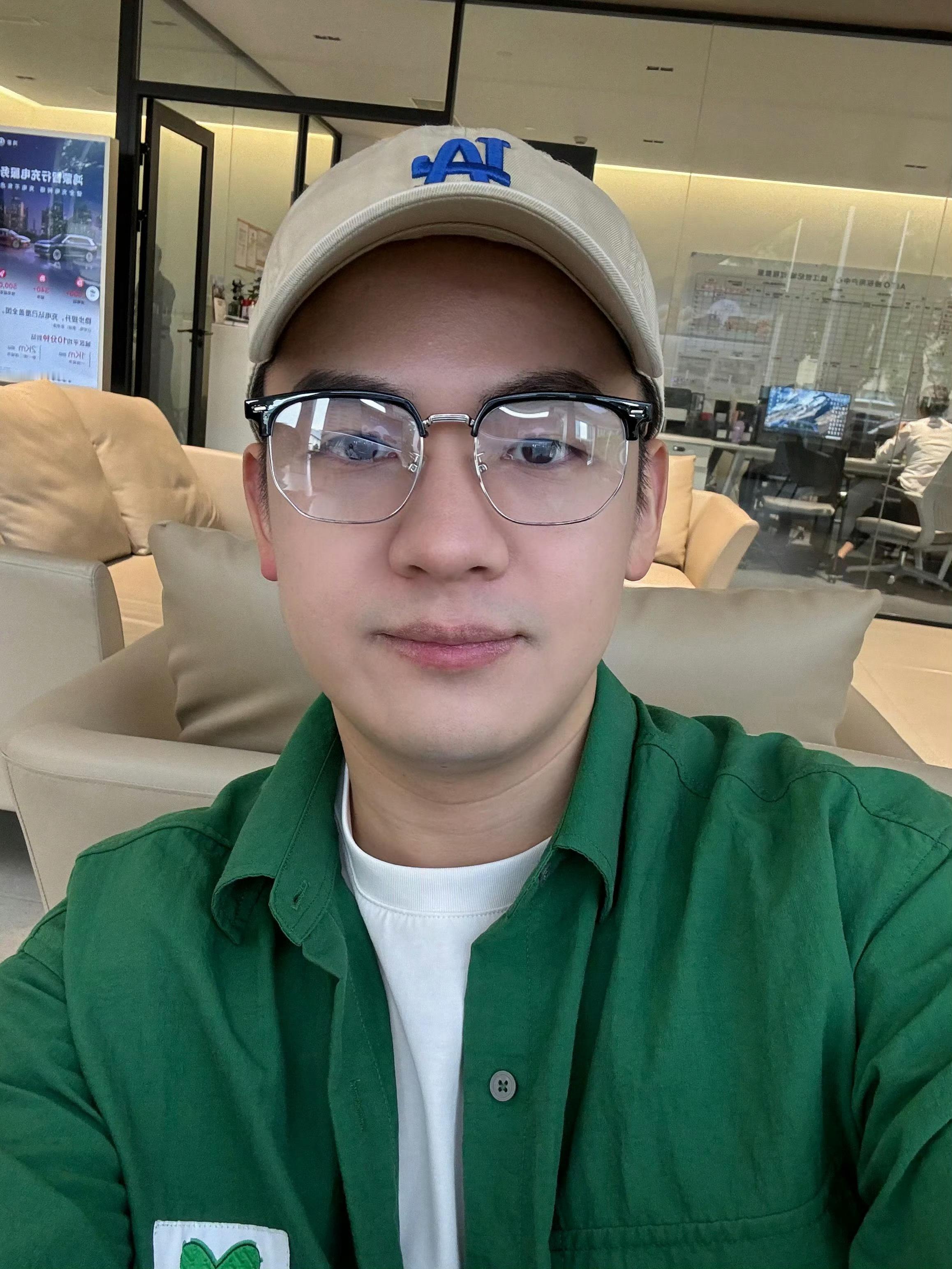 岚图这新车卖的这么好？？？竟然卖过了阿维塔、问界？？？话说我还真的没开过岚图的车