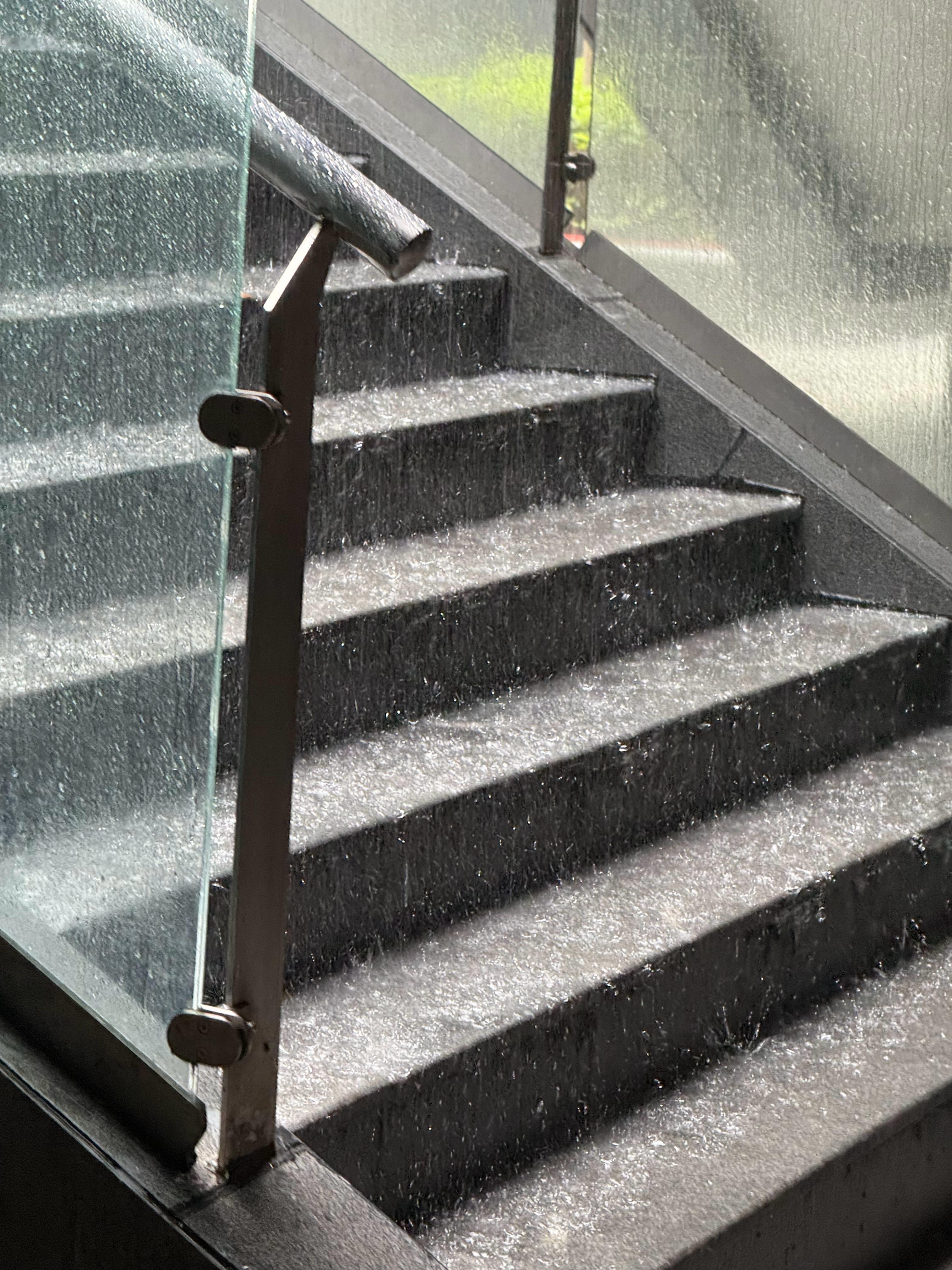 深圳暴雨 又是上班时间下暴雨深圳的雨你真的太懂事了[无聊] ​​​