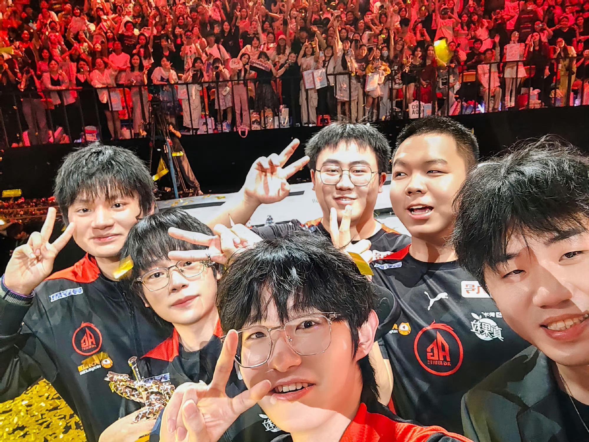 #AG亮闪闪的夏天#这个夏天的AG最耀眼！ ​​​