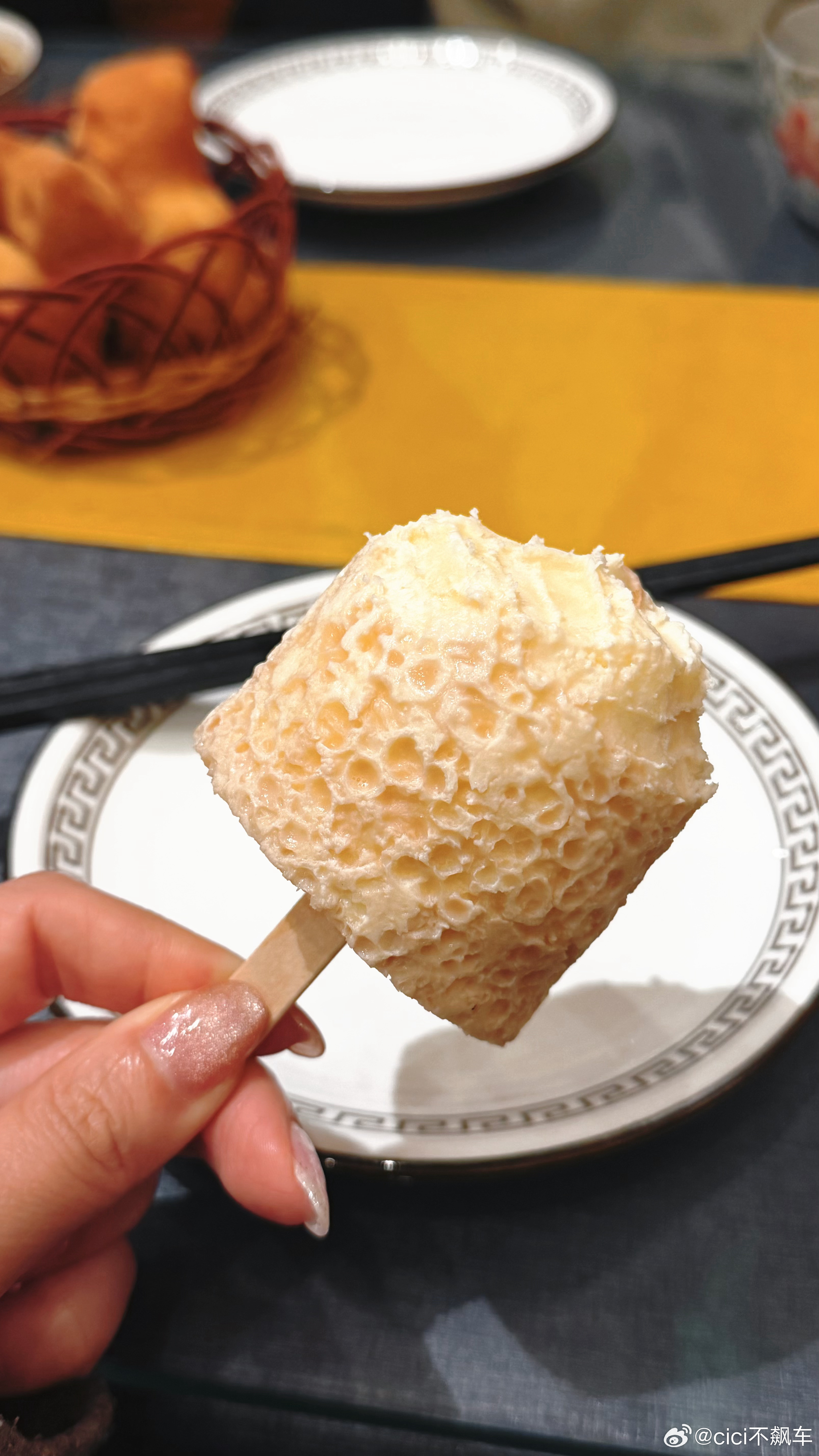 内蒙下午茶：奶皮子雪糕+奶皮子锅茶+羊肉烧麦 呼和浩特