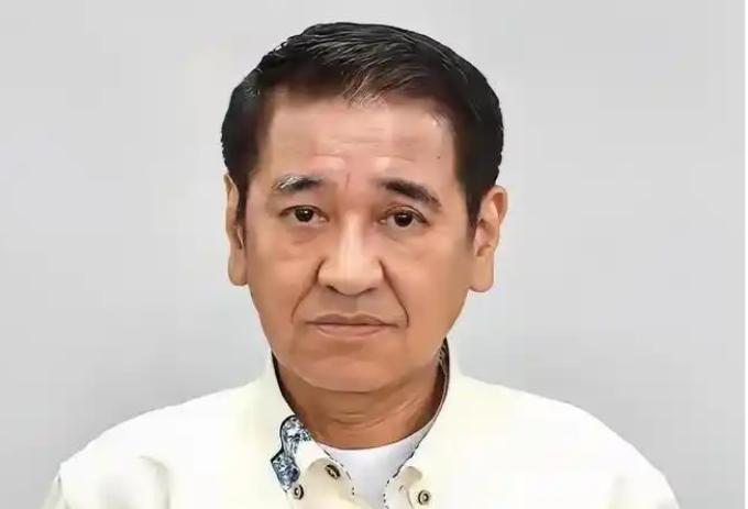 8月4日，74岁的屋良朝助宣布参与9月13日冲绳县知事选举。过去20年间他六次参