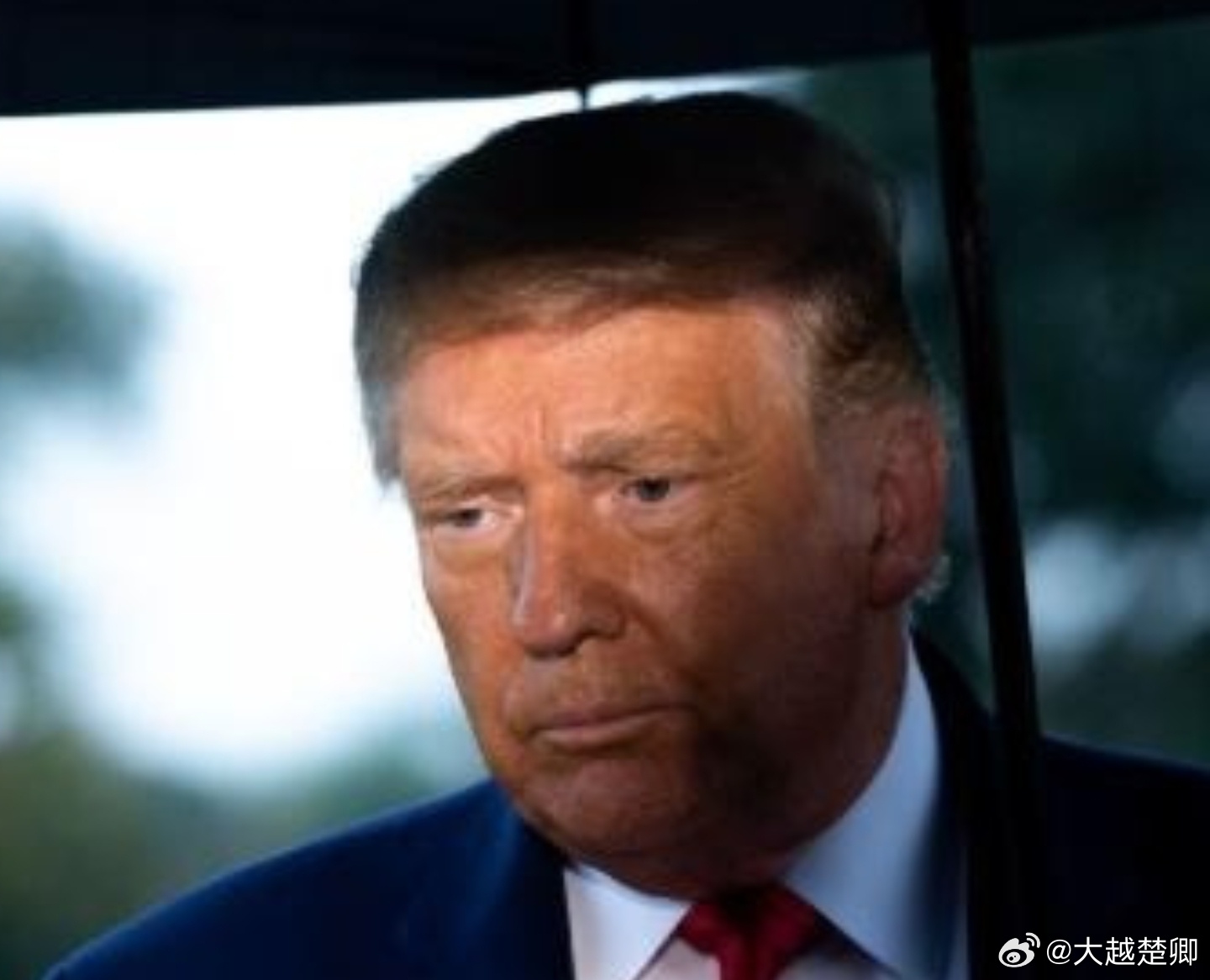 特朗普说美伊正处战争状态。美媒报道，被问及军机事件是否会影响美伊谈判时，特朗普强