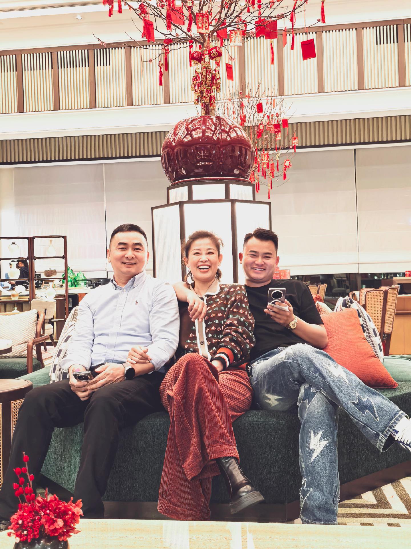 今年的目标就是比去年快乐，能保持健康，比去年进步，会好好生活，往后的日...