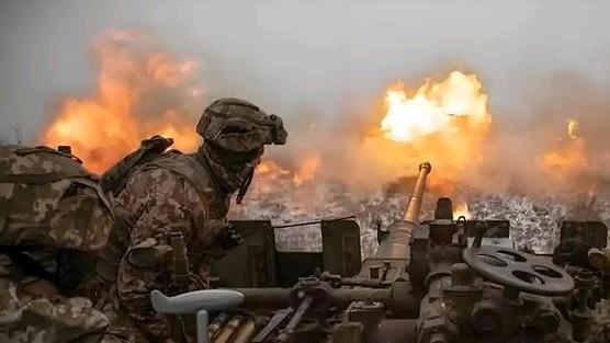 俄军行动合围缺口持续缩小，攻势进入尾声，俄军已控制红军城核心区域，包括火车站，工