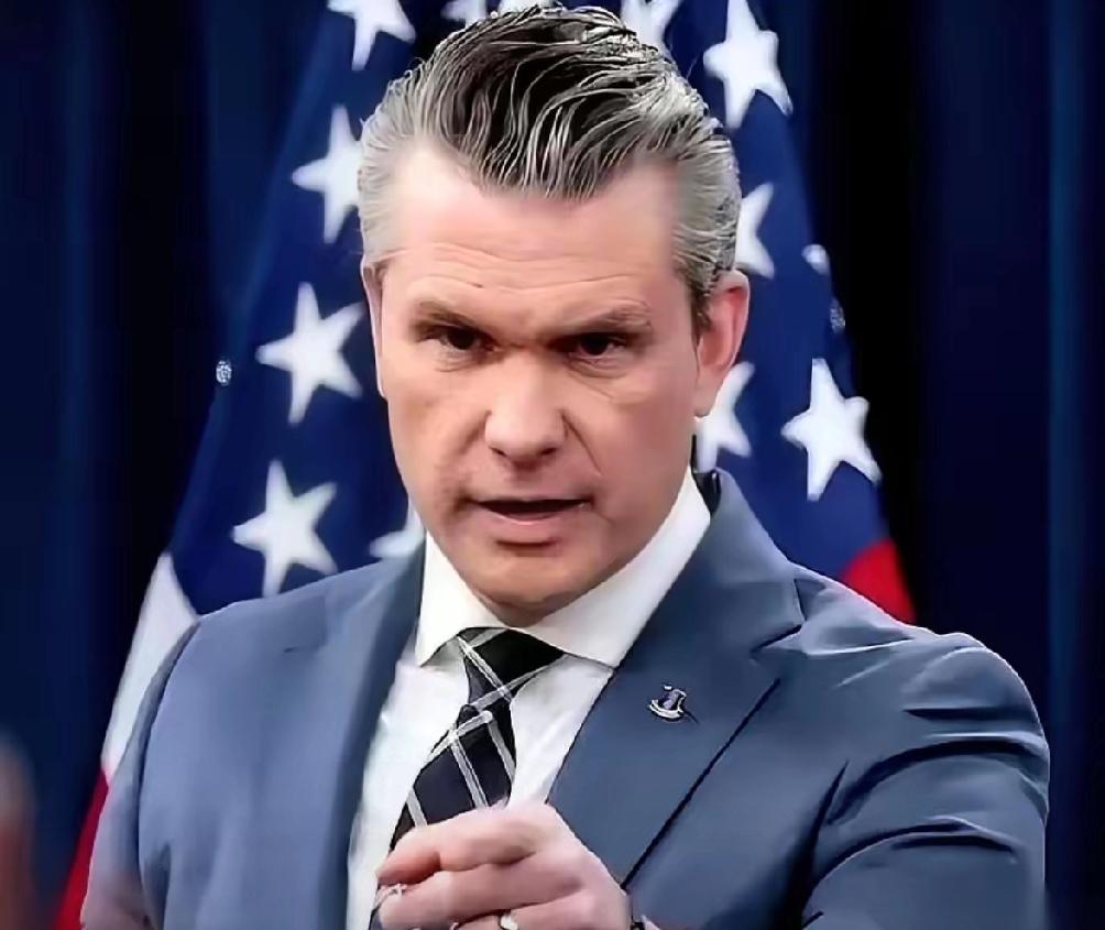 美军突发 chilling 命令！士兵可带私枪上班，背后真相藏不住了
 
美军基