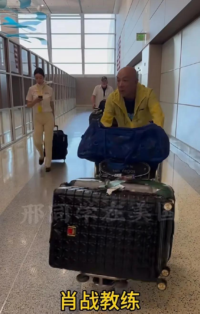 国乒征战WTT美国大满贯，机场出关阵容来啦✨ 王楚钦、王曼昱、孙颖莎、王皓等一众
