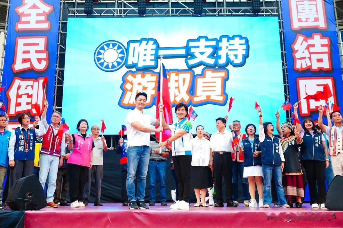 台北市长蒋万安昨天（15日）接连到宜兰、花莲，展现蓝营“最强母鸡”之姿，分别为党