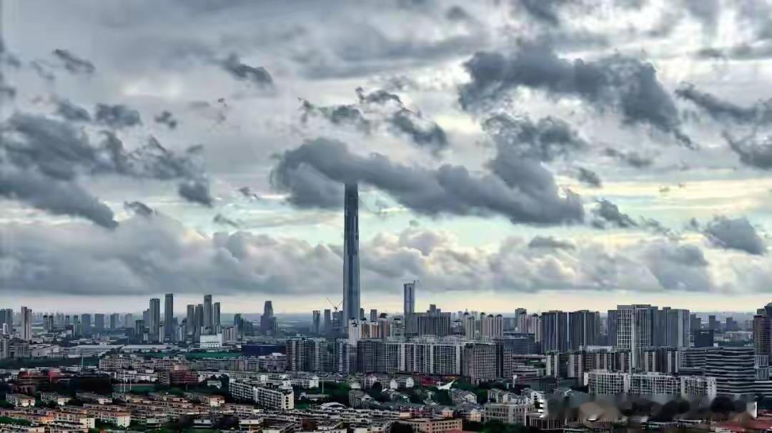 《财新网》：华北第一高楼烂尾十年后重启。
嗯？去年4月30号不是已经重启过一次了