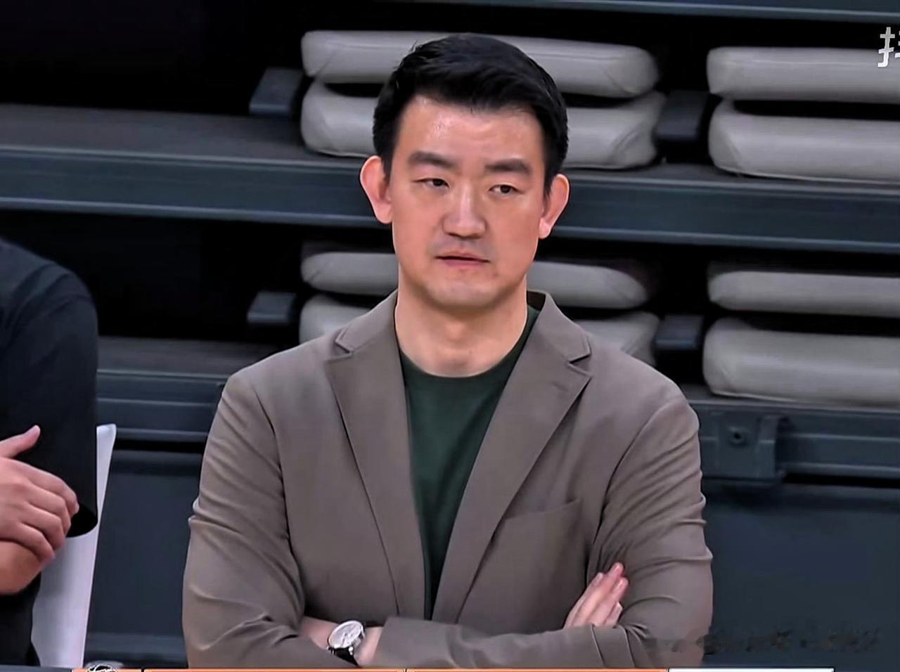 广厦打上海有“五败”，cba新王加冕，上海拿冠军有三个促进作用。
【上海五胜广厦