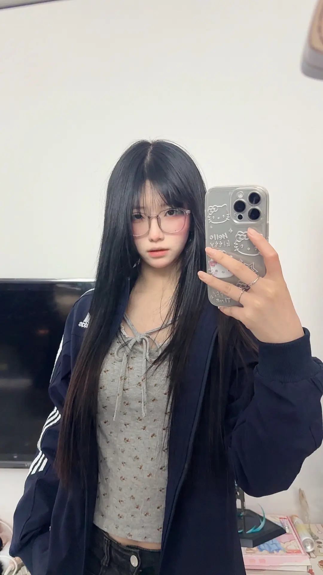 神秘阿迪女子的部分合集^ ^阿迪重度依赖。