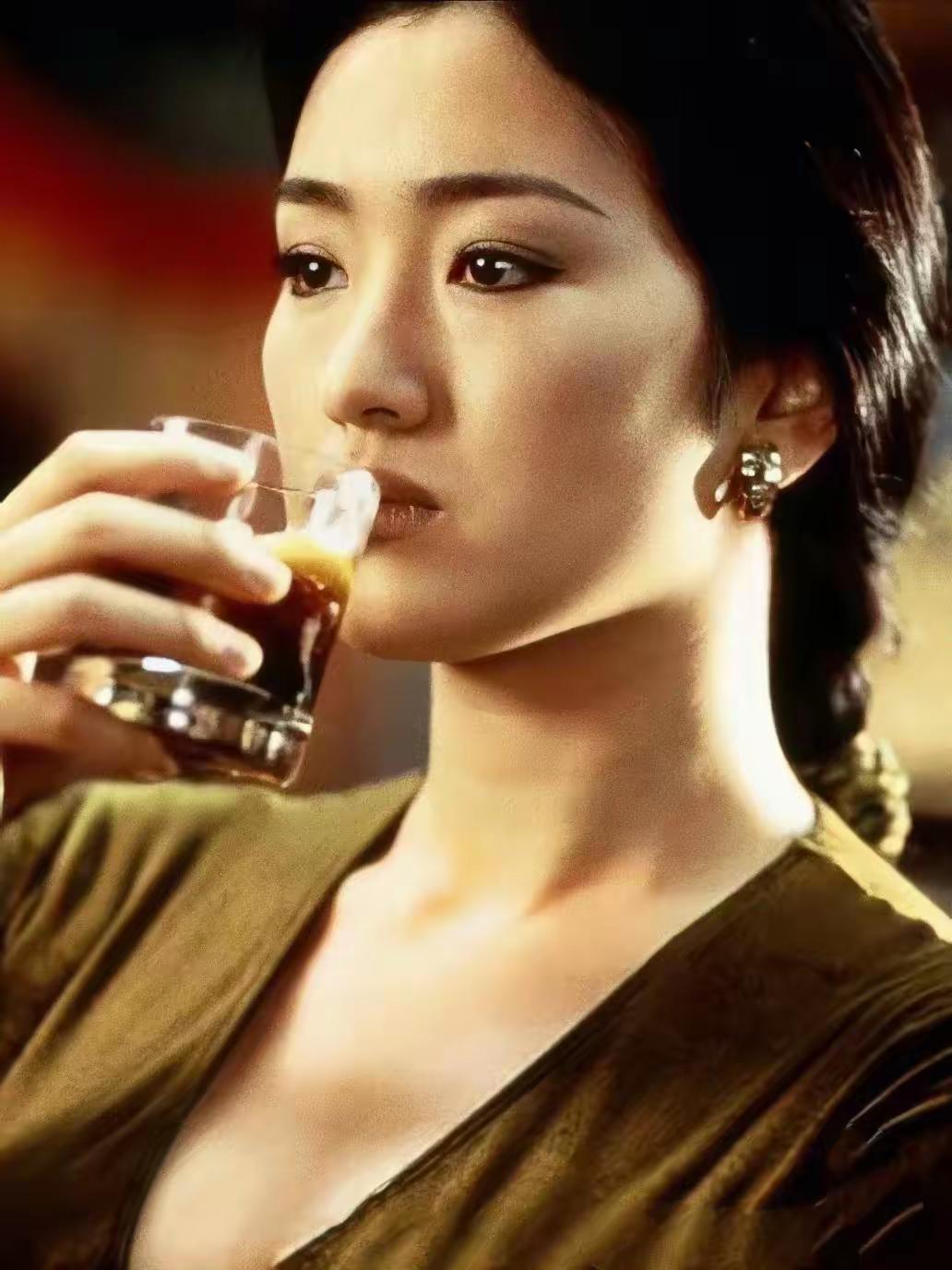 最近很火的一段话：“无论什么关系，认清自己的身份，摆正自己的位置，别把自己看得太