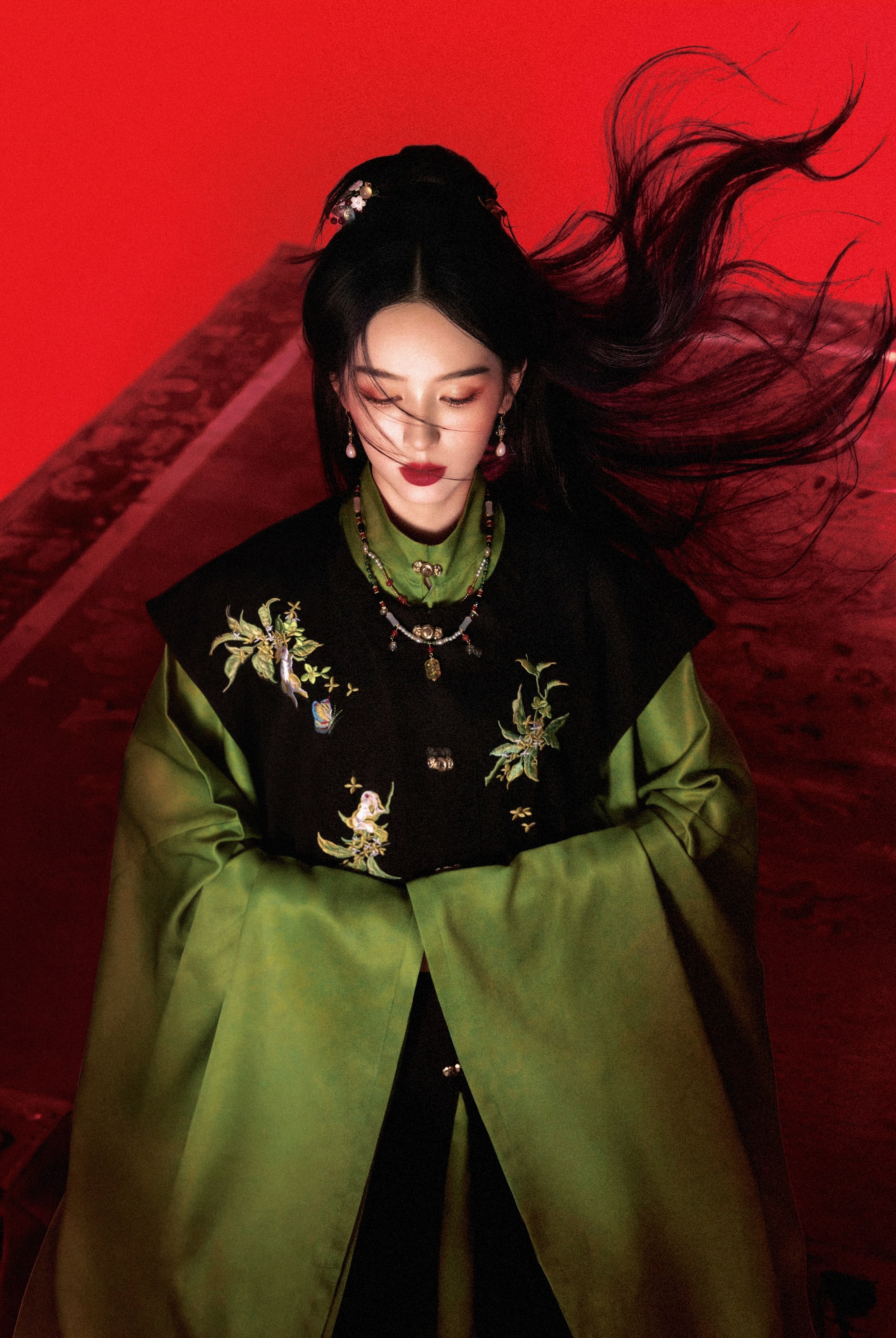 天哪美成鬼了！！[捂嘴哭]一瓯春周也谢清圆 ​​​