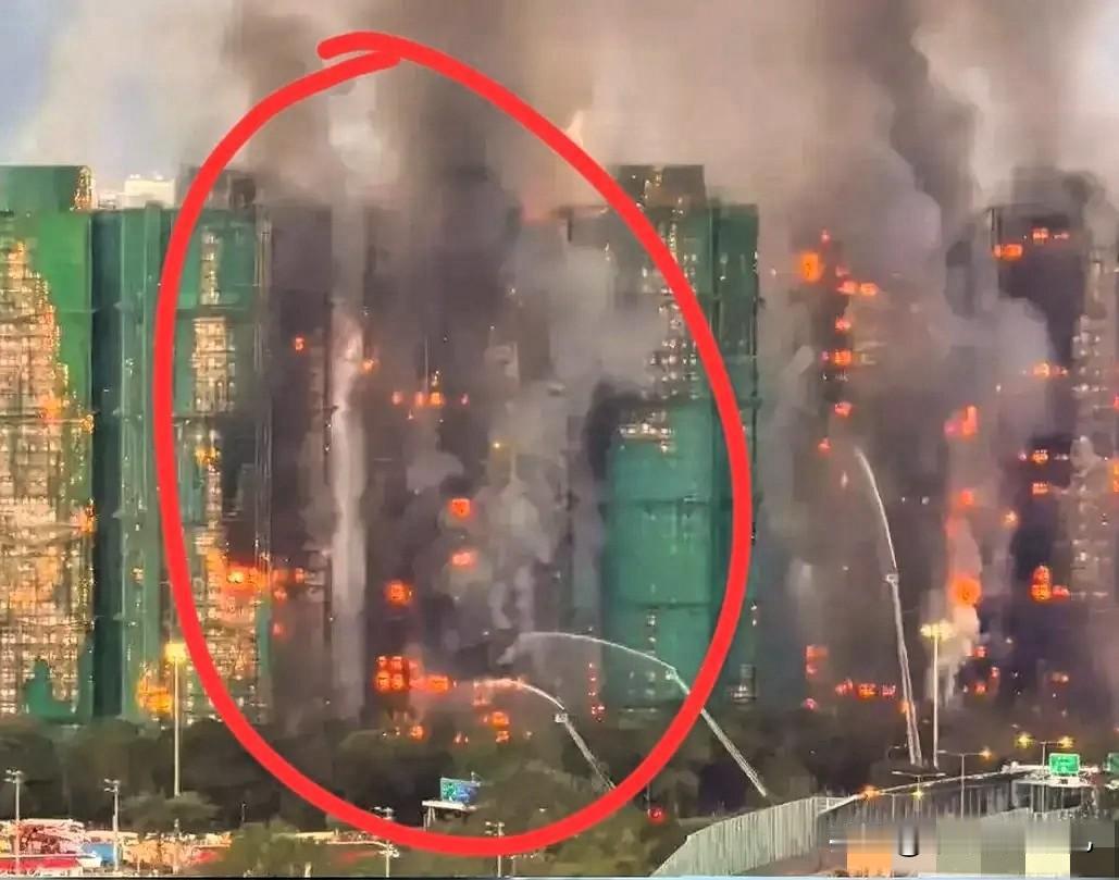 刚和住香港的表妹通了电话，
表妹情绪很激动，

刚刚和住在香港的表妹通了电话，她