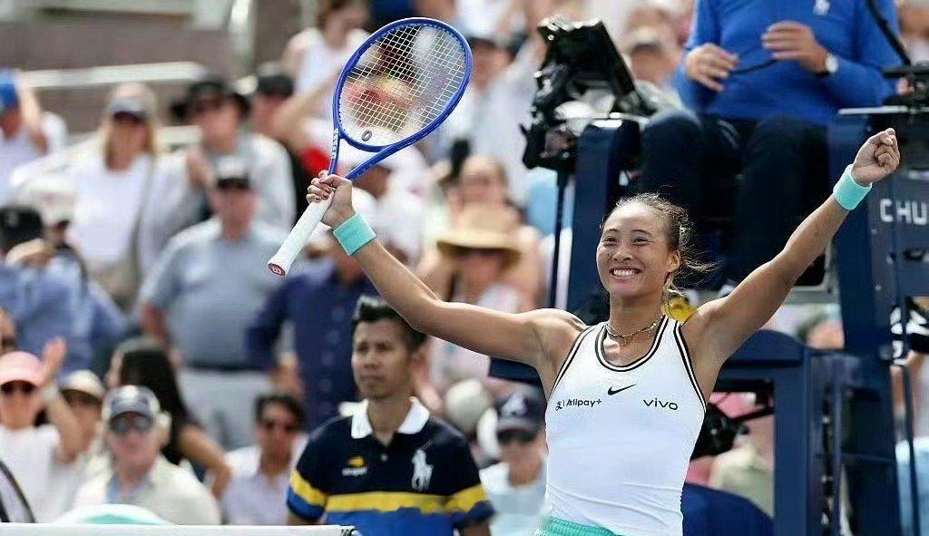 郑钦文打哭3位对手每一分都是拼出来的，看得人热血沸腾！308_IO 郑钦文以为3