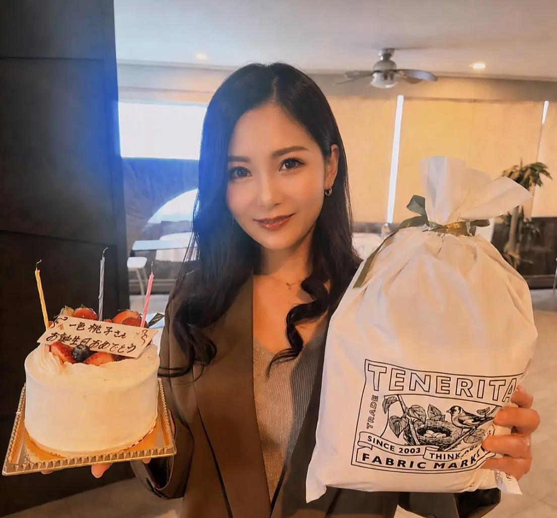 真的谢谢你们所有人呀～生日公主限定版 美女的蛋糕 生日面包 生日cake 一色桃