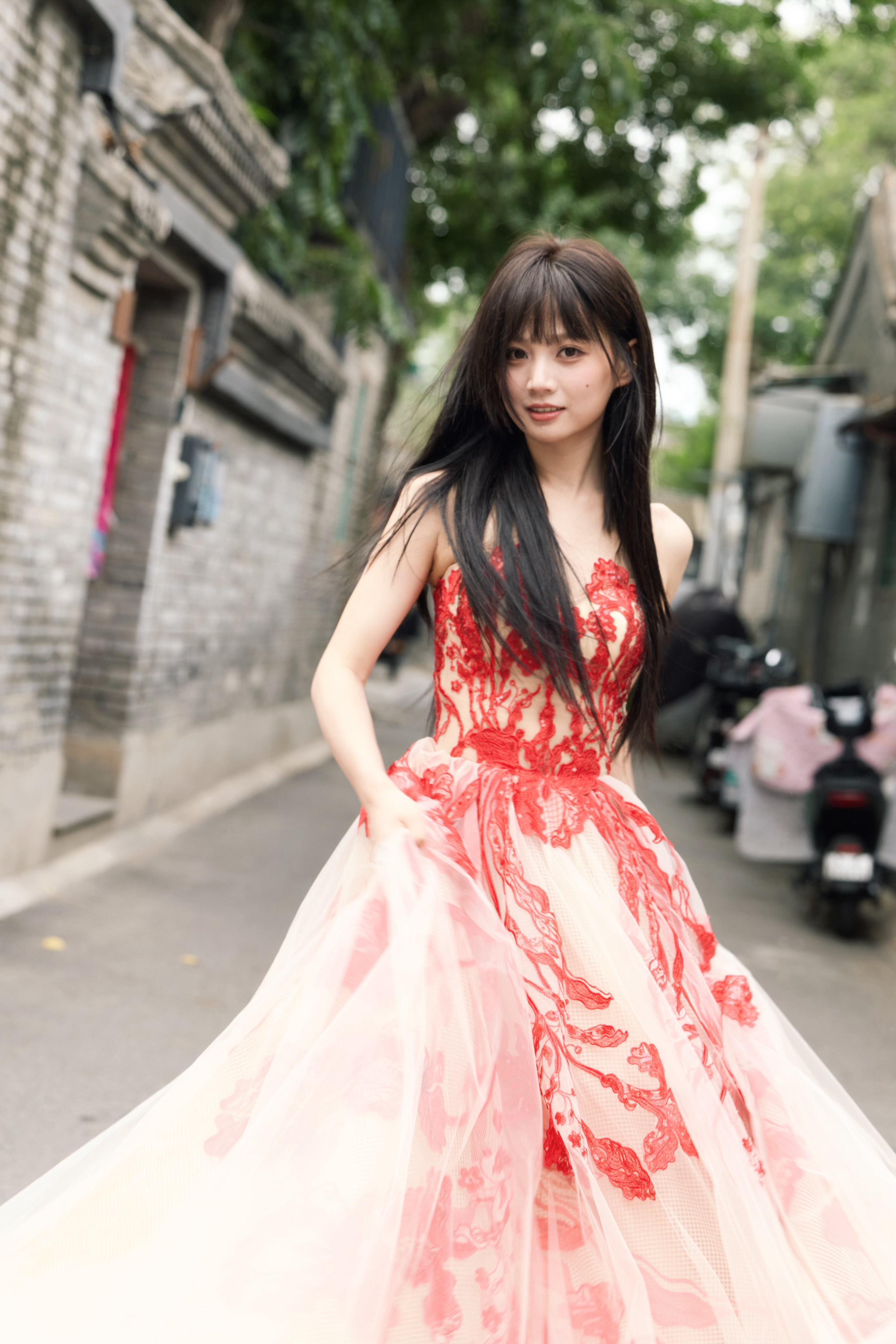 夏天妹妹又想起《ENEMY》的名场面了夏天妹妹百花奖造型