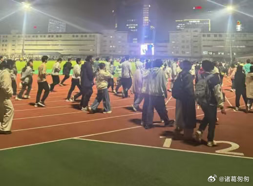 北大学子夜奔从北京到丹麦把跑步这件小事赋予别样寓意，对标跨国航线距离开展挑战，让