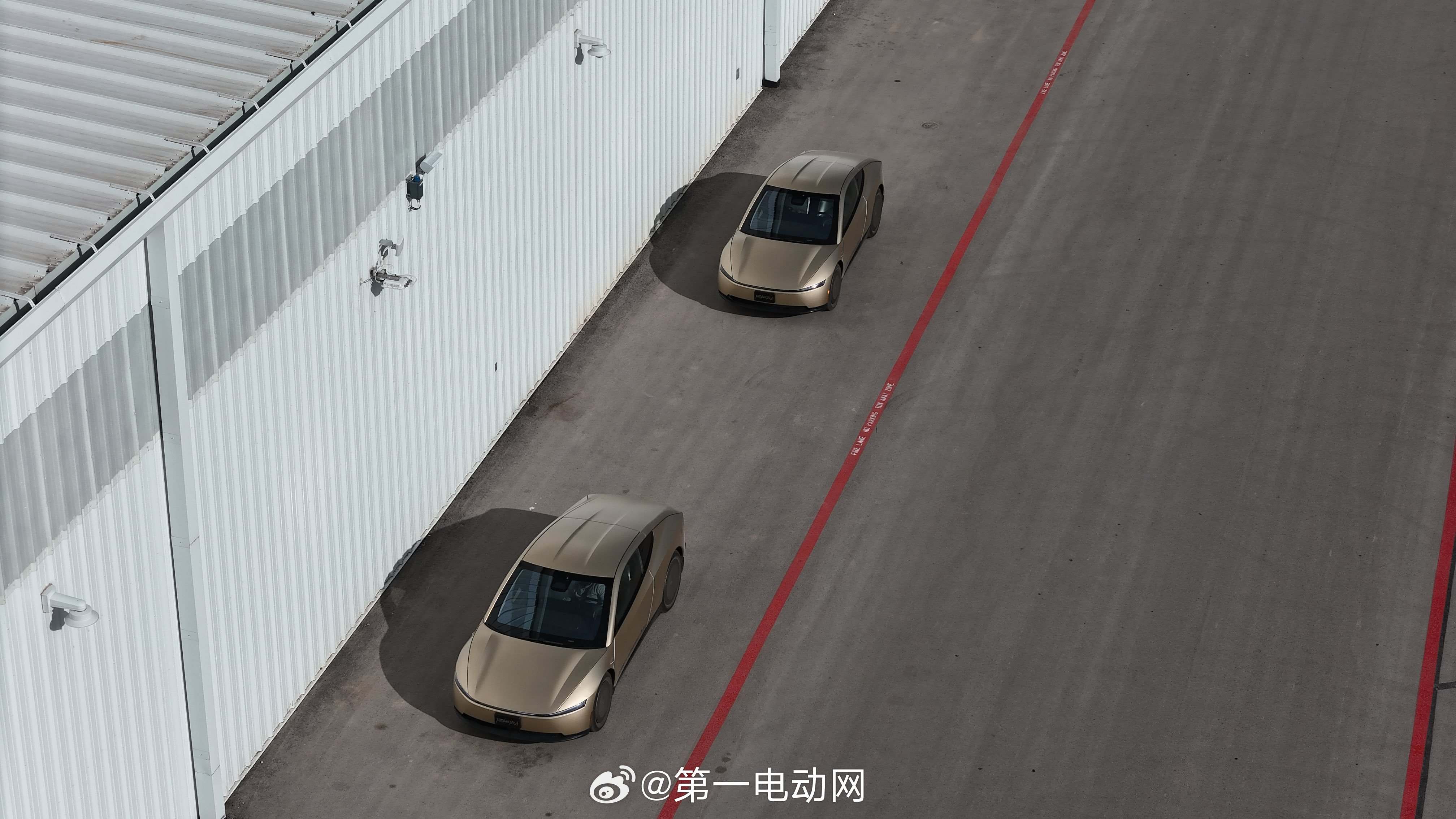 GigaTexas展会上发现了超过25辆量产型CyberCab，2月18日官宣量